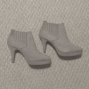 Women's Size 6.5 Dexflex Comfort Brown/Grey Heeled Shoes